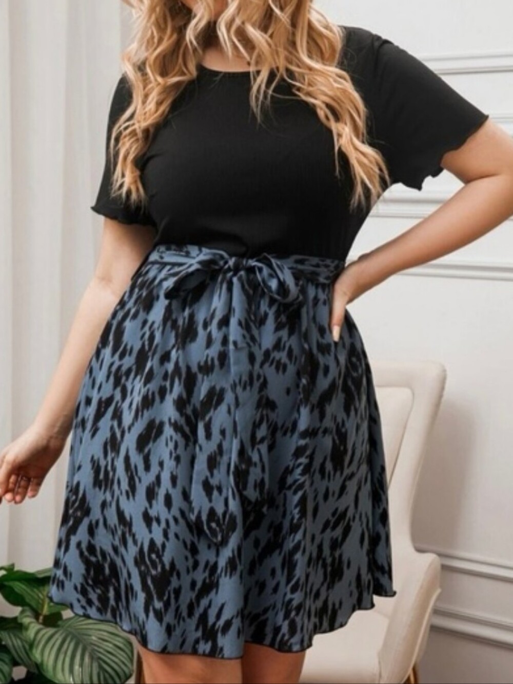 Women’s Blue Leopard Print Tie-Waist Dress Size 1X